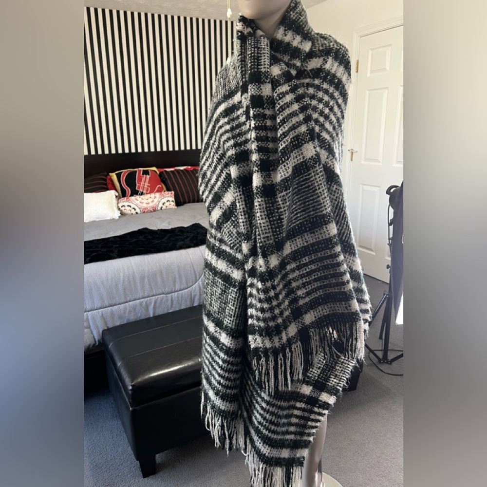 Wool scarf